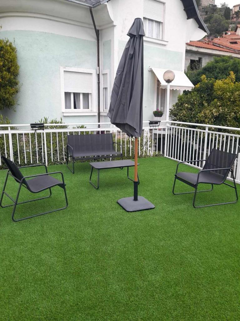 Villa La Parisienne Diano Borello Bagian luar foto